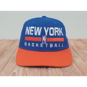 Adidas New York Knicks Basketball NBA Snapback Hat Vintage Ajustable